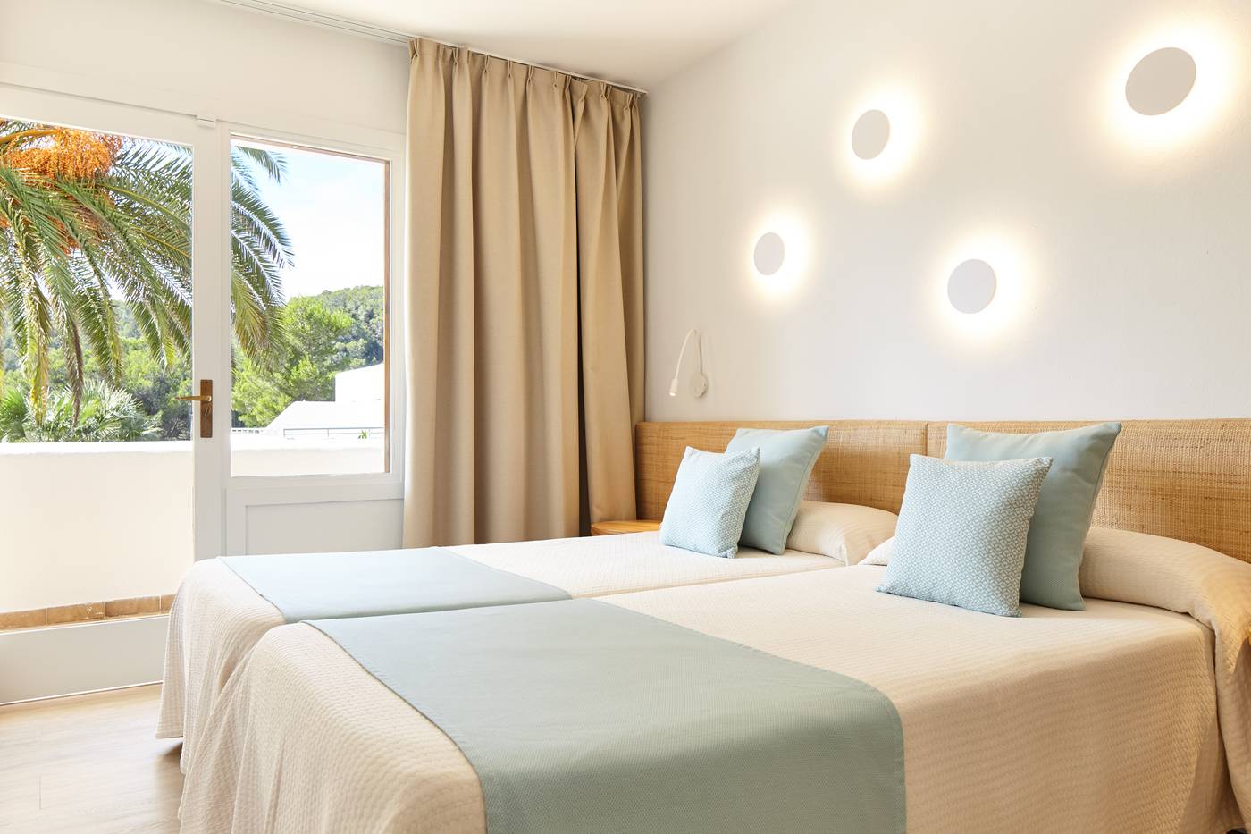 Complejos-San-Miguel-Park---Esmeralda-Mar-Room-10