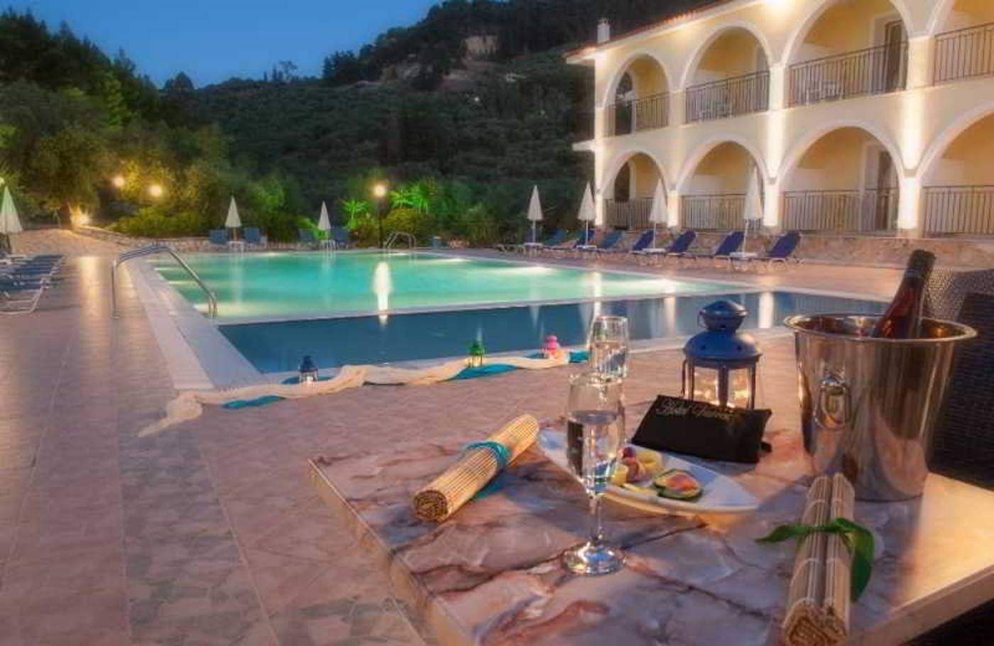 Varres-Hotel-Pool-11