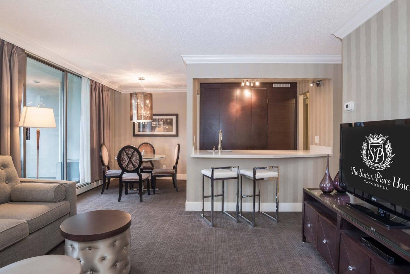 La-Grande-Residence-Vancouver-At-The-Sutton-Place-Room-7