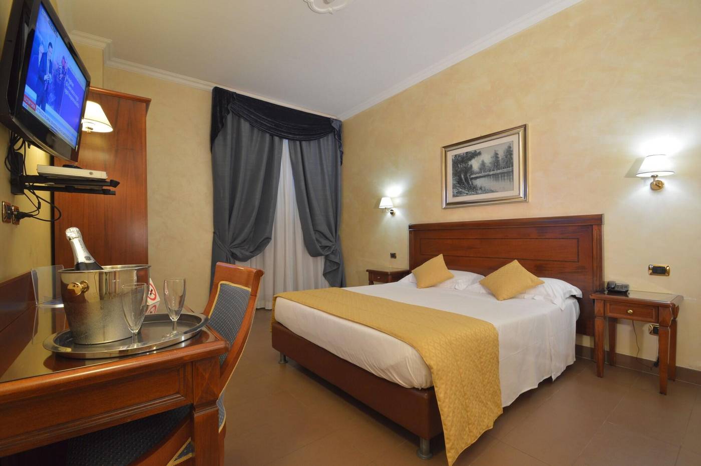 Hotel-Montecarlo-Room-9