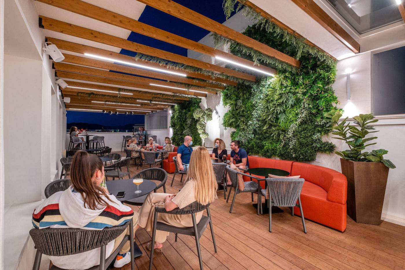 Soho-Boutique-Equitativa-Bar-49