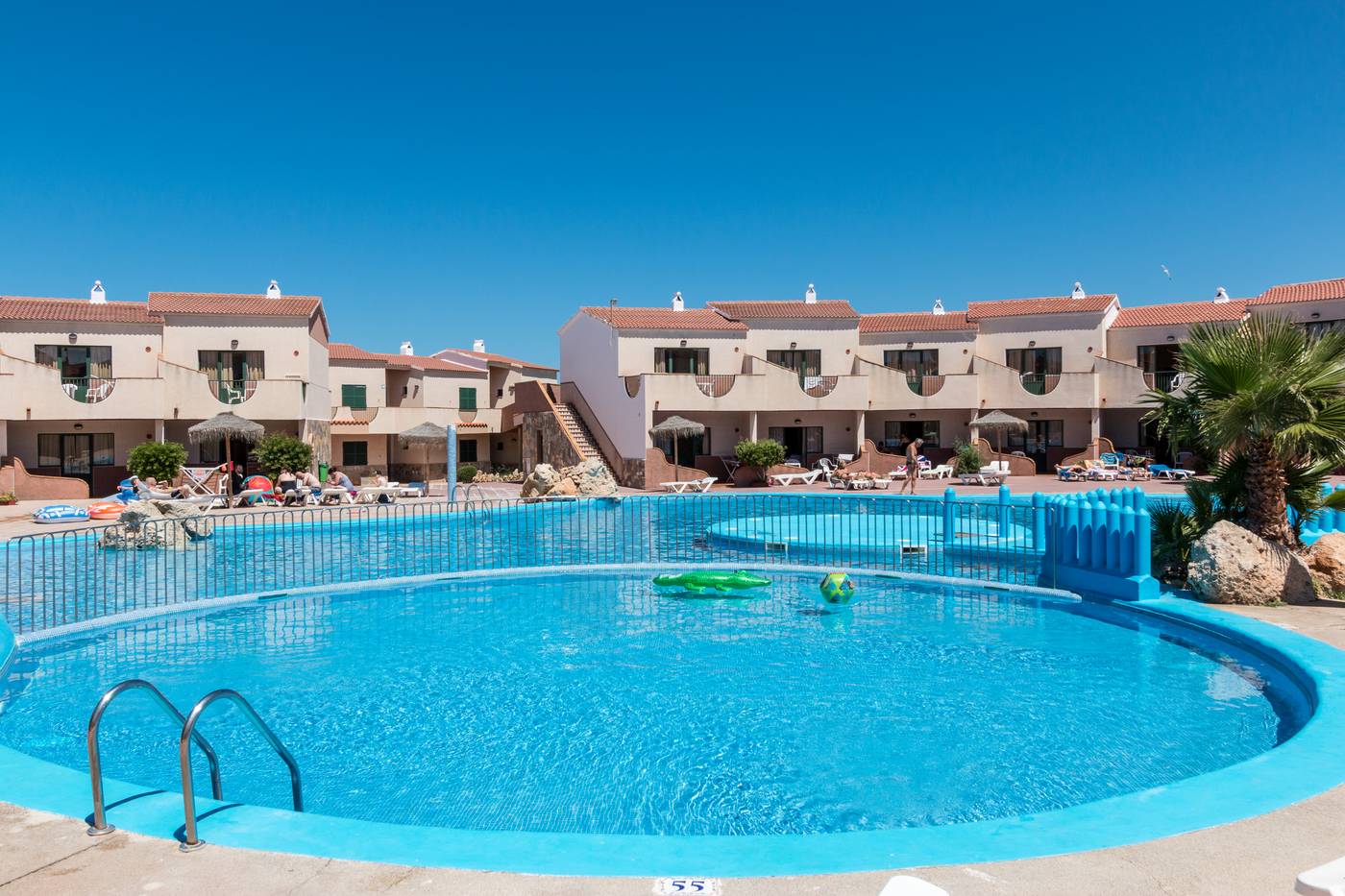 Los-Lentiscos-Room-2