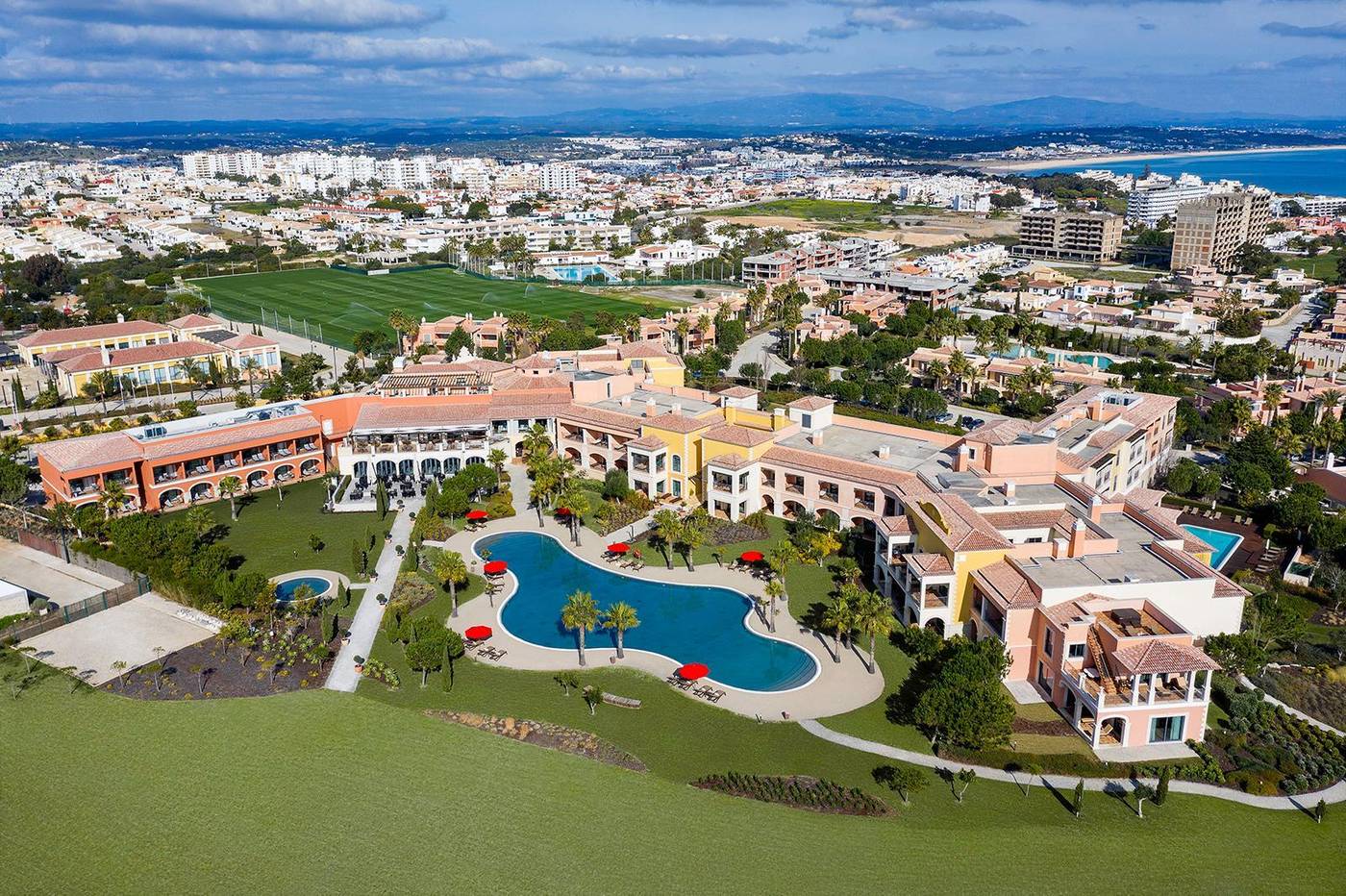 Cascade-Wellness---Lifestyle-Resort-General-view-15