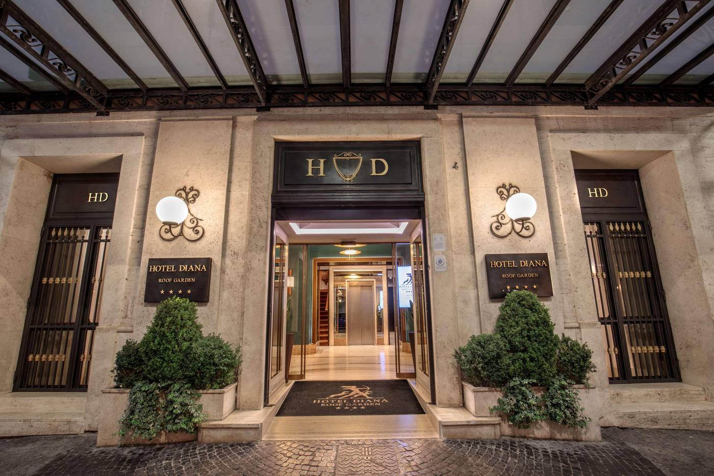 Hotel-Diana-Roof-Garden-Rome-General-view-1