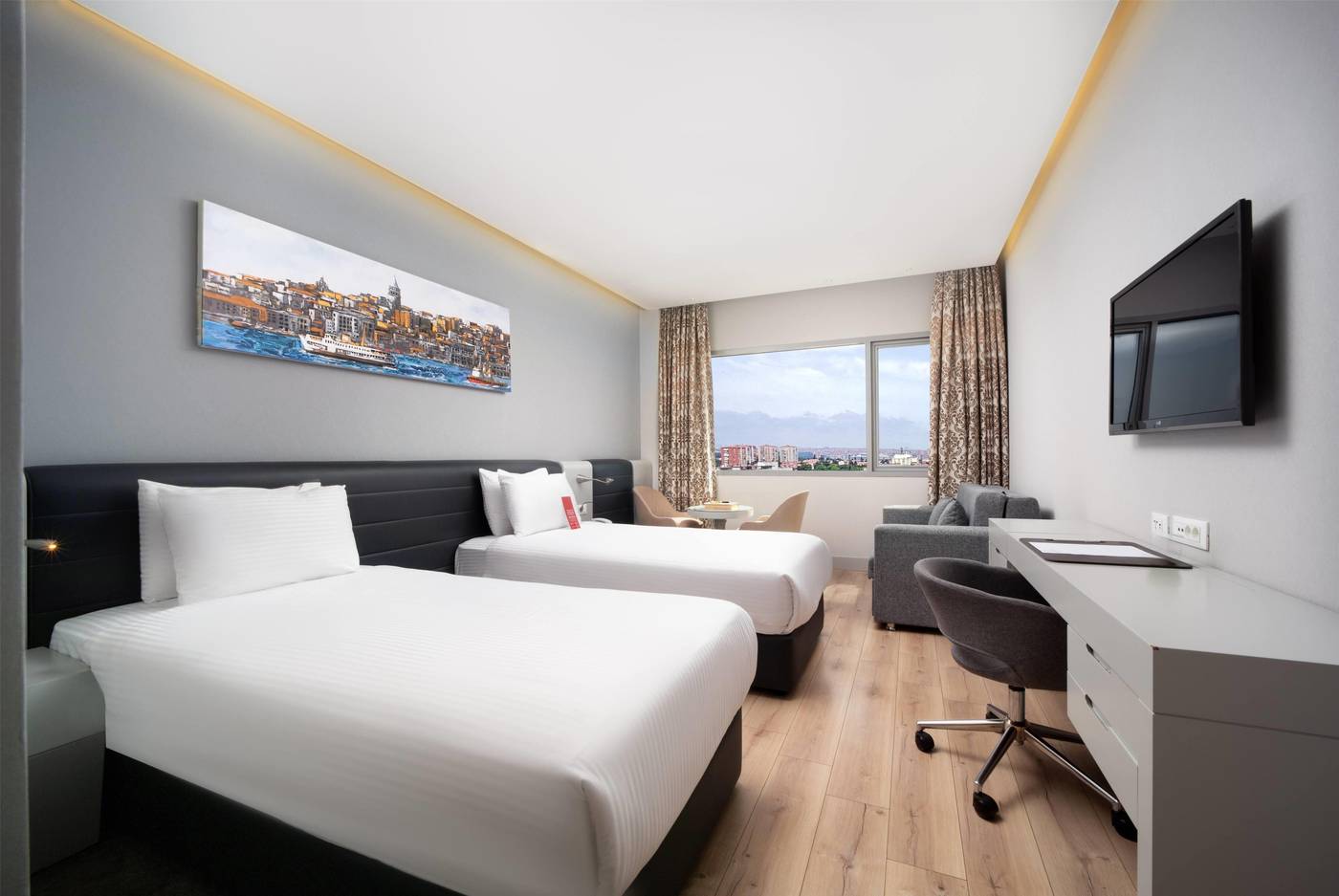 Ramada-Hotel---Suites-by--Istanbul-Atakoy-Room-11
