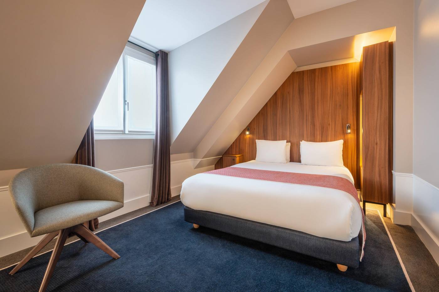 Holiday-Inn-Paris-Gare-de-Lyon-Bastille-Room-22