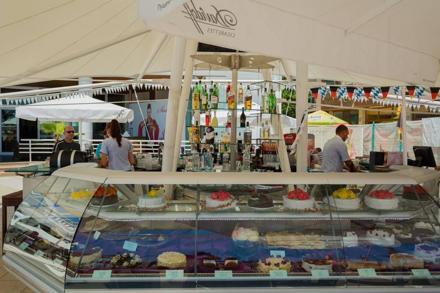 Grand-Victoria-Restaurant-8