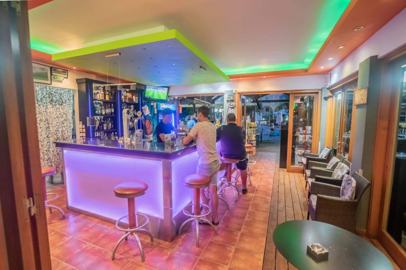 Macedonia-Bar-47