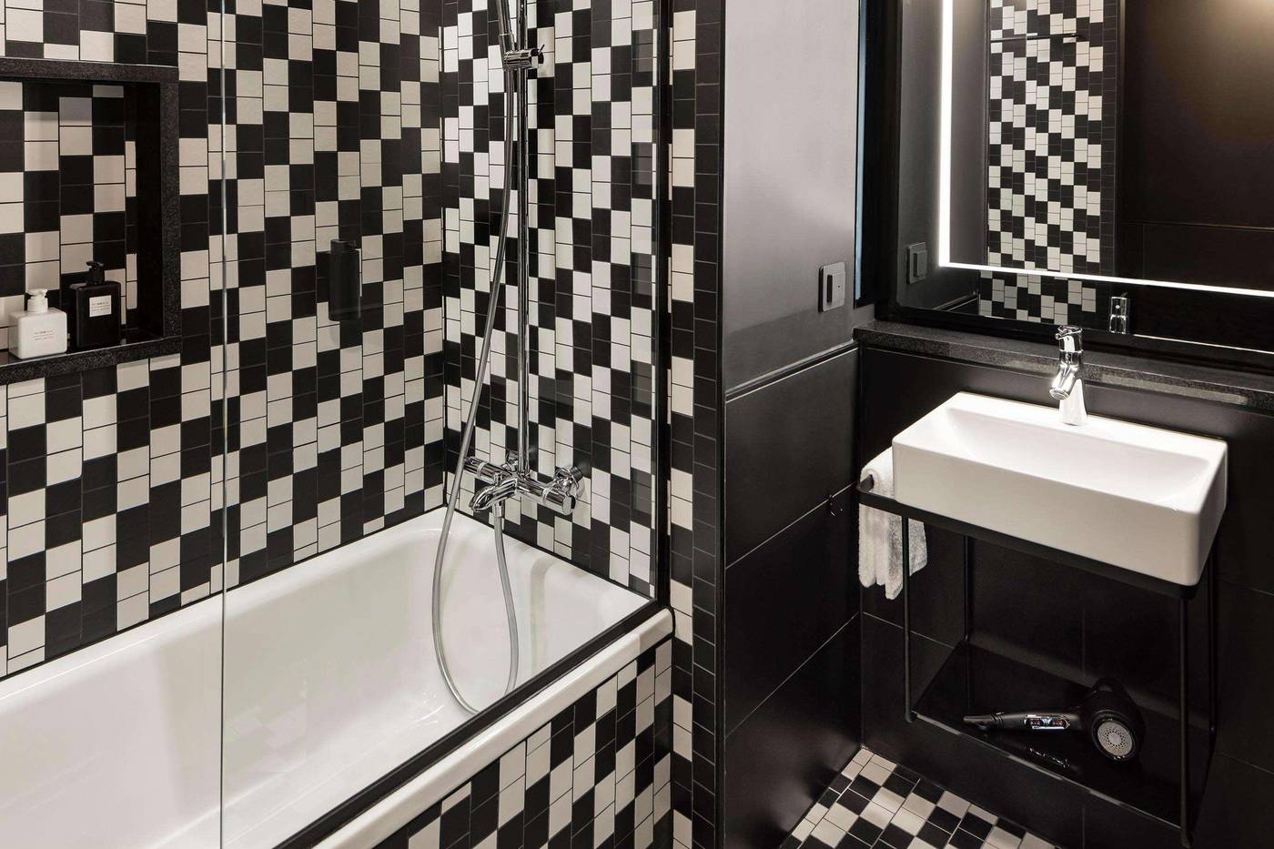 Hotel-Amano-East-Side-Room-23