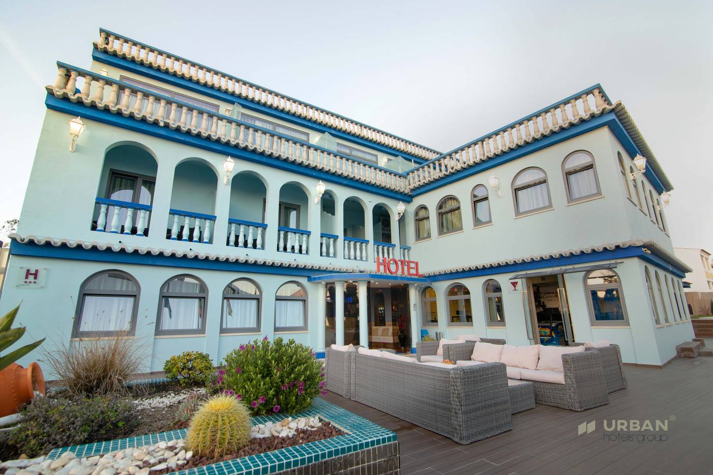 Hotel-Santa-Eulalia-Praia-Lobby-12