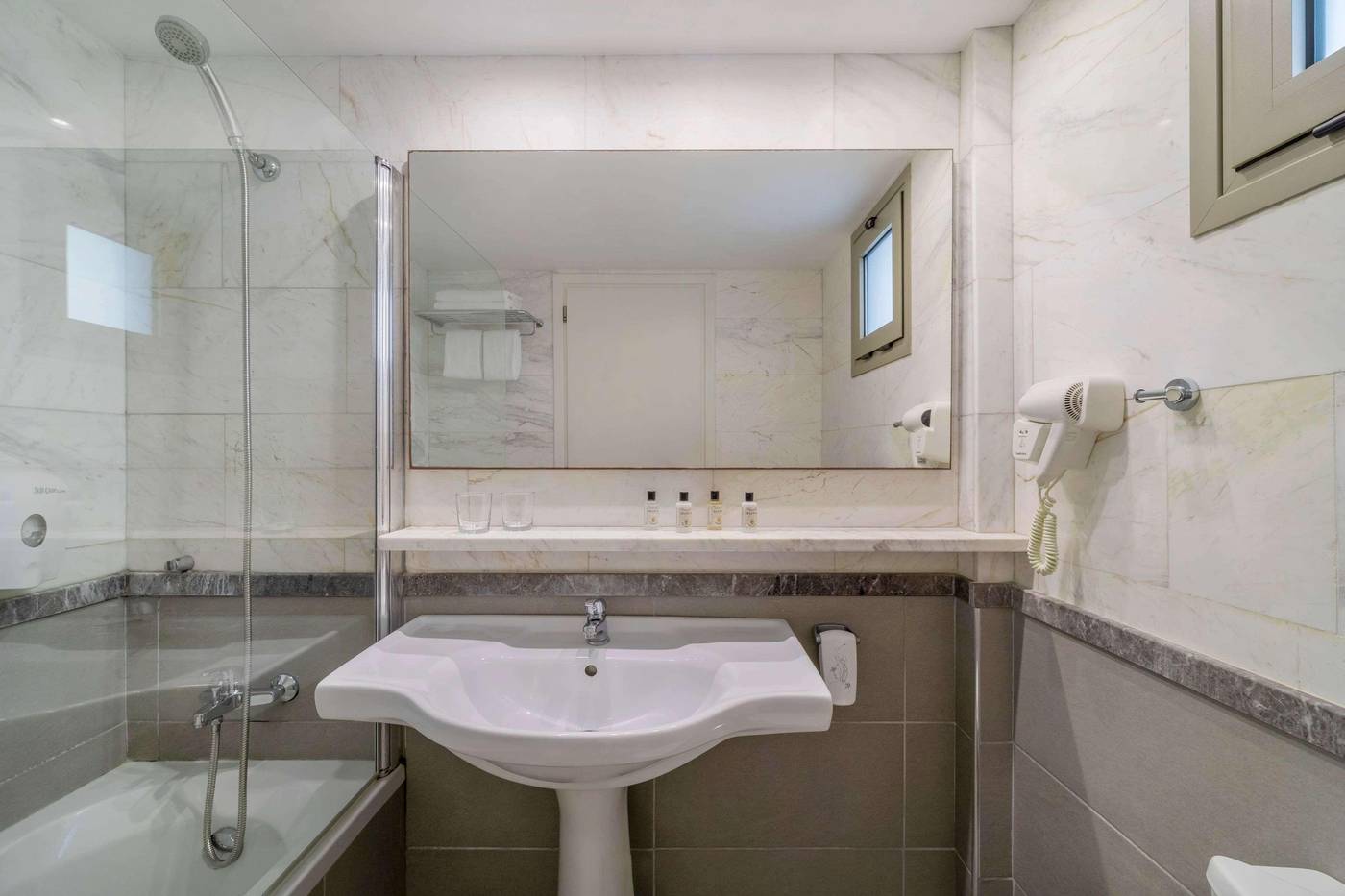 Marina-Beach-Room-43