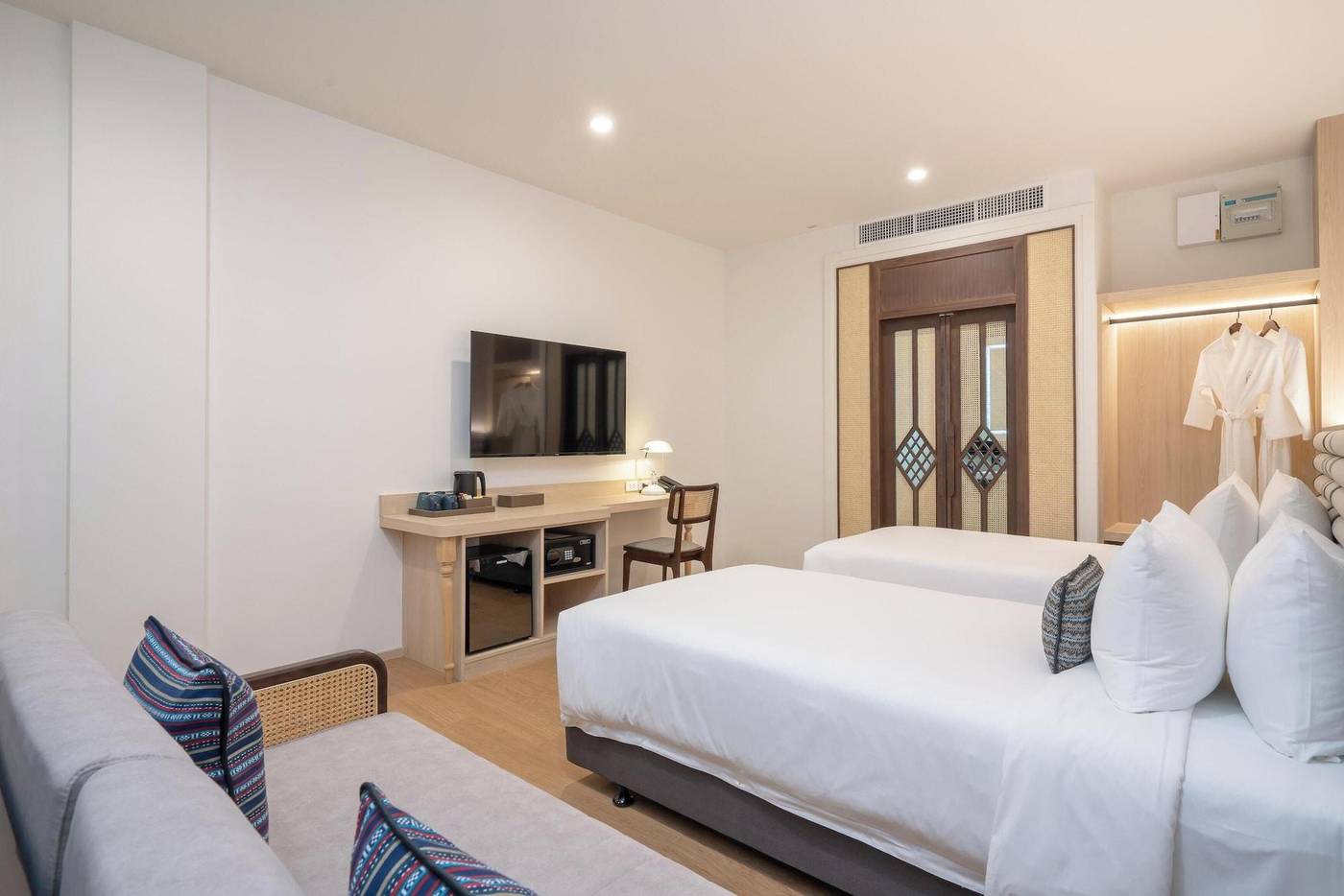 Pranakorn-Heritage-Hotel-Room-44