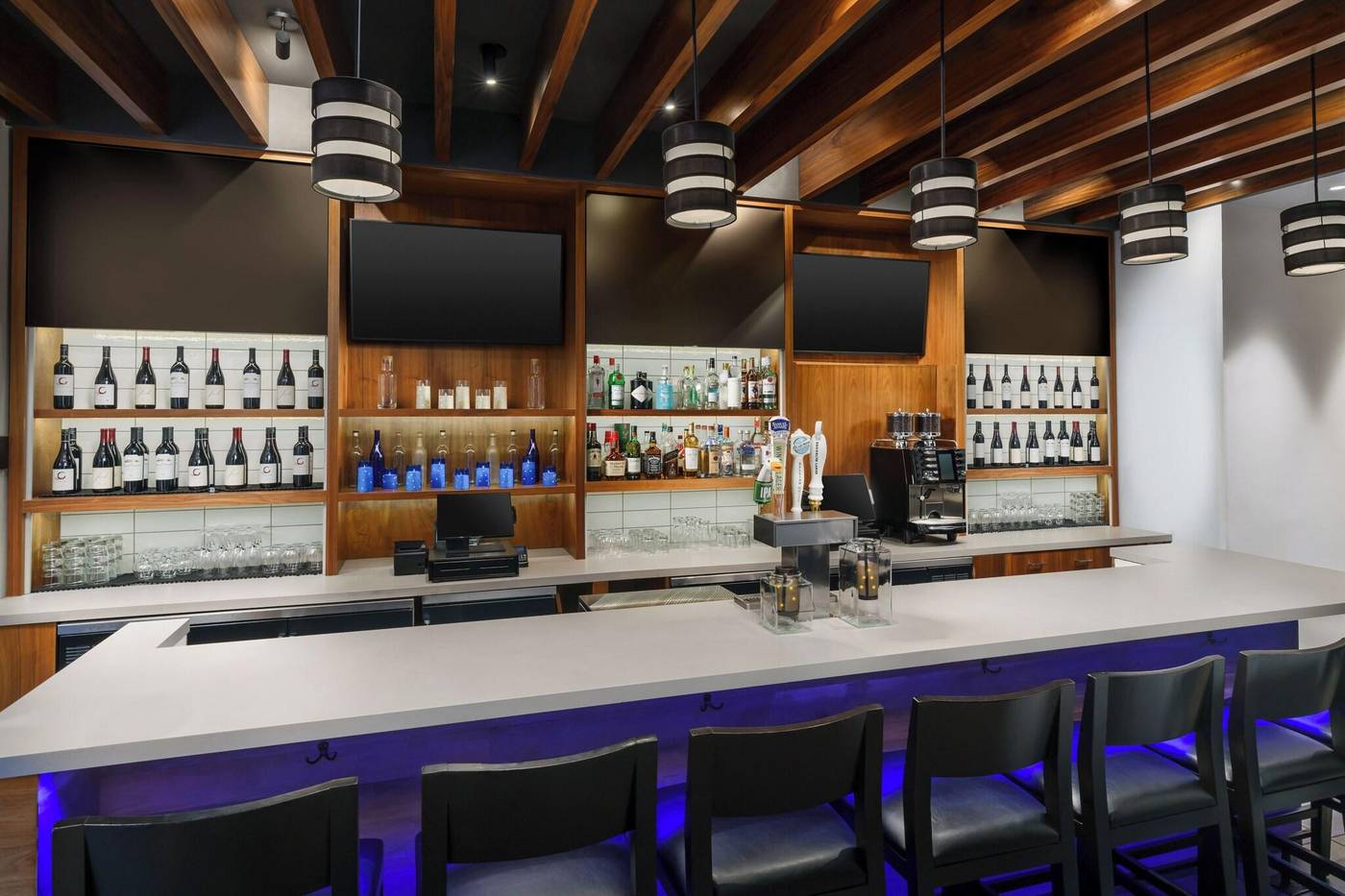 Hyatt-Place-New-York-City---Times-Square-Bar-12
