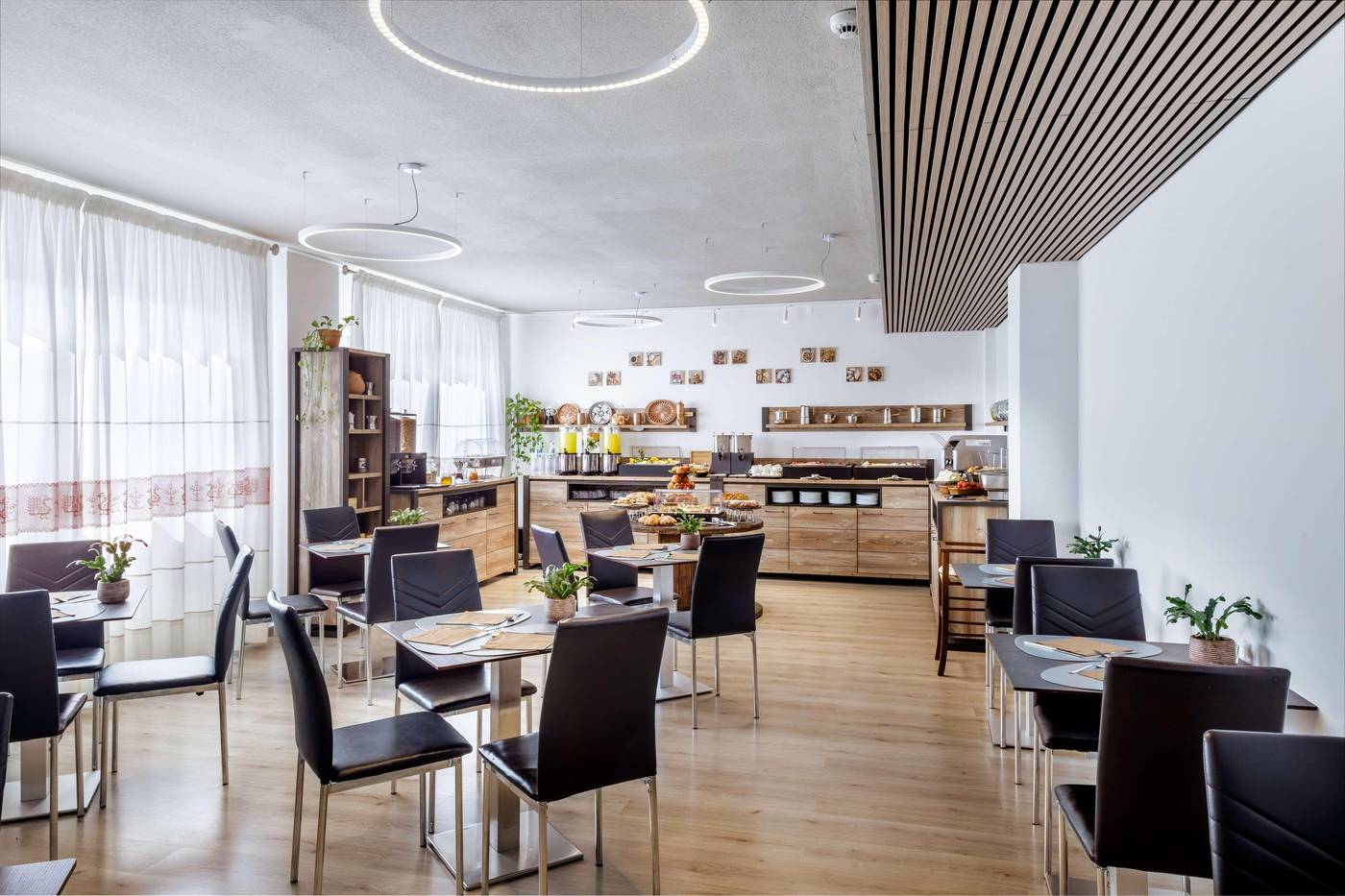 BEST-WESTERN-Hotel-Residence-Italia-Restaurant-42