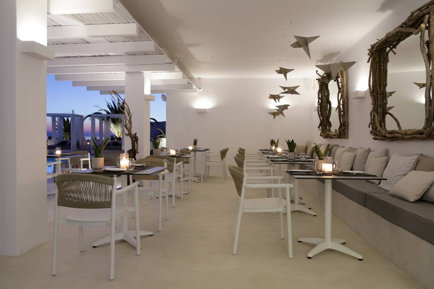 Livin-Mykonos-Hotel-Restaurant-44