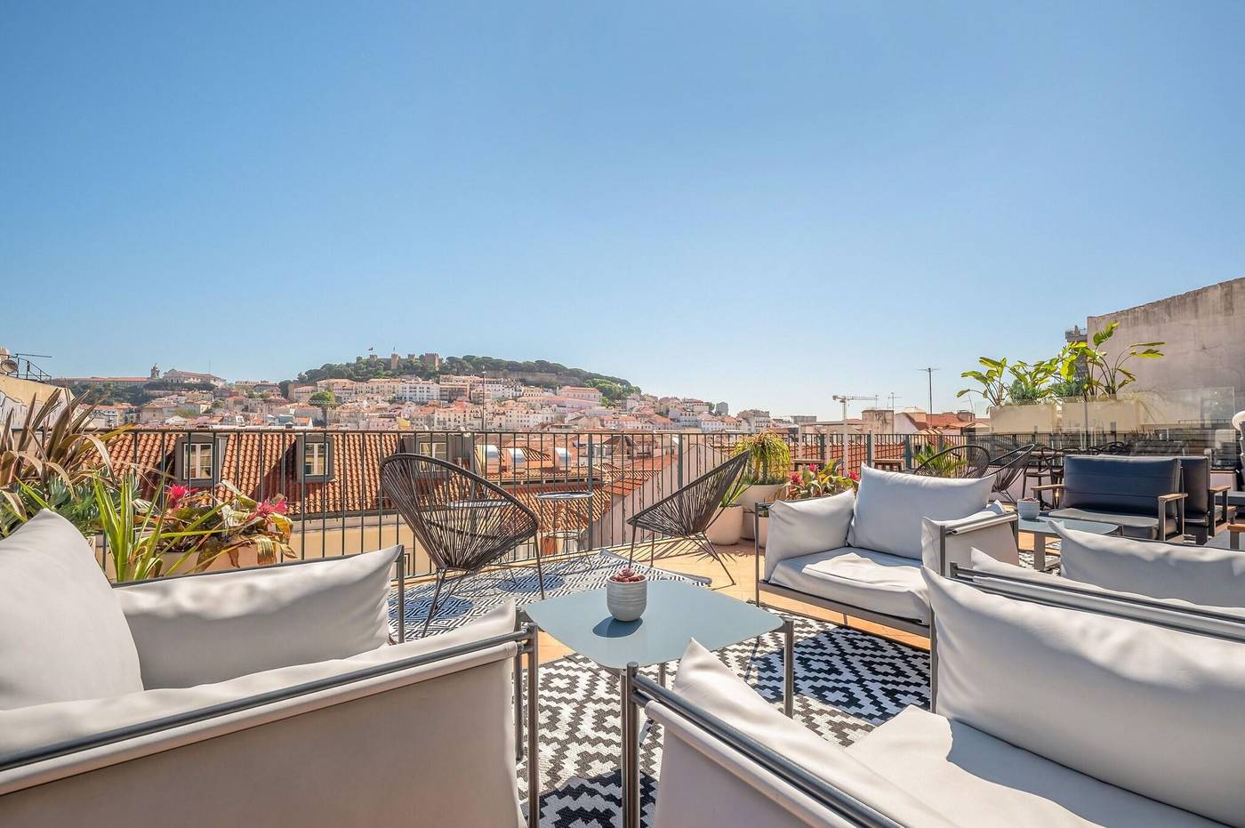 The-Art-Inn-Lisbon-Terrace-68