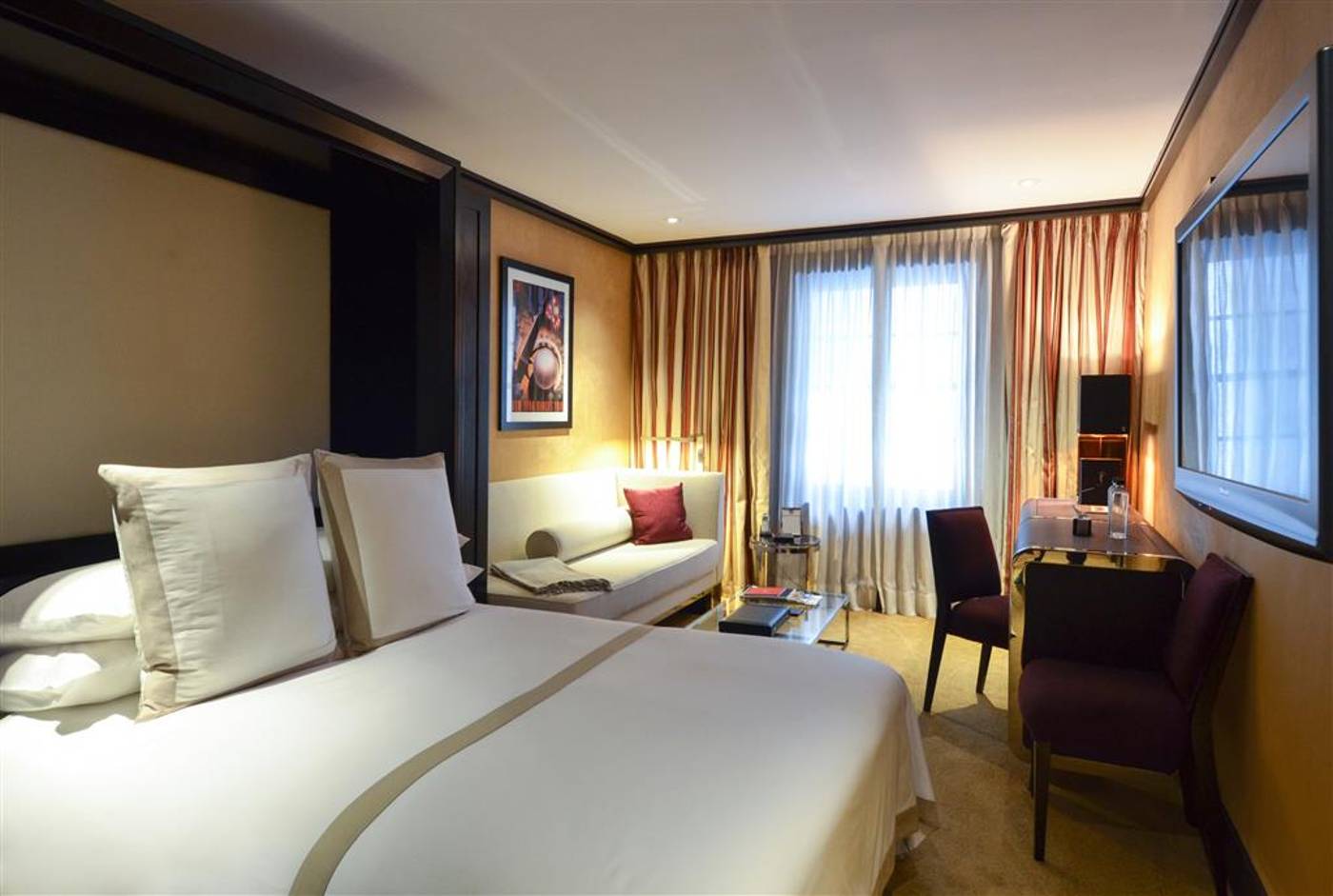 The-Chatwal-in-the-unbound-Collection-Room-42