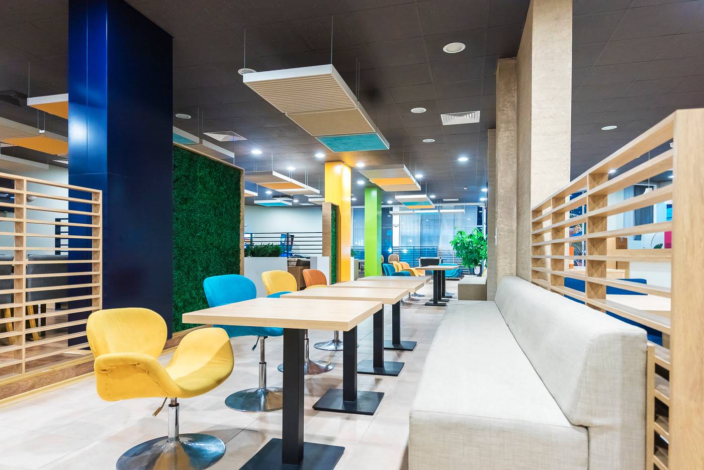 Persey-Admiral-Plaza-Apartments-Restaurant-23