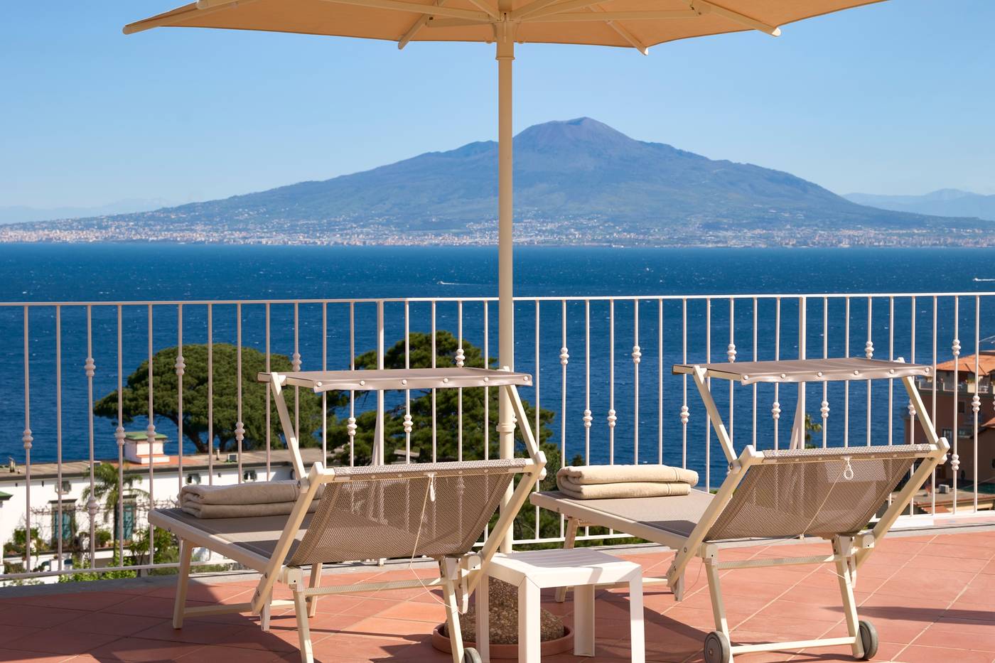 Grand-Hotel-de-la-Ville-Terrace-65