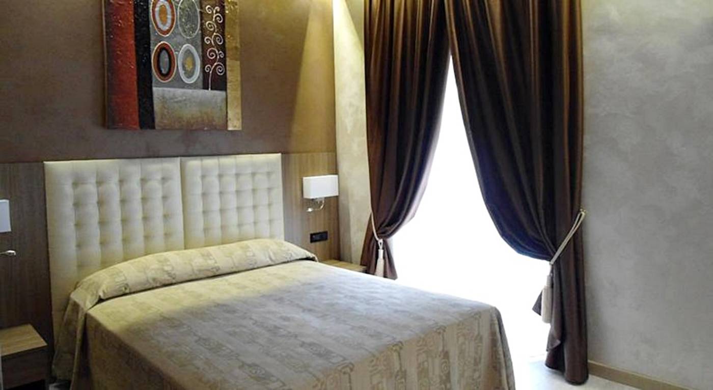 Hotel Continental - Italy - TURIN - Room - 9