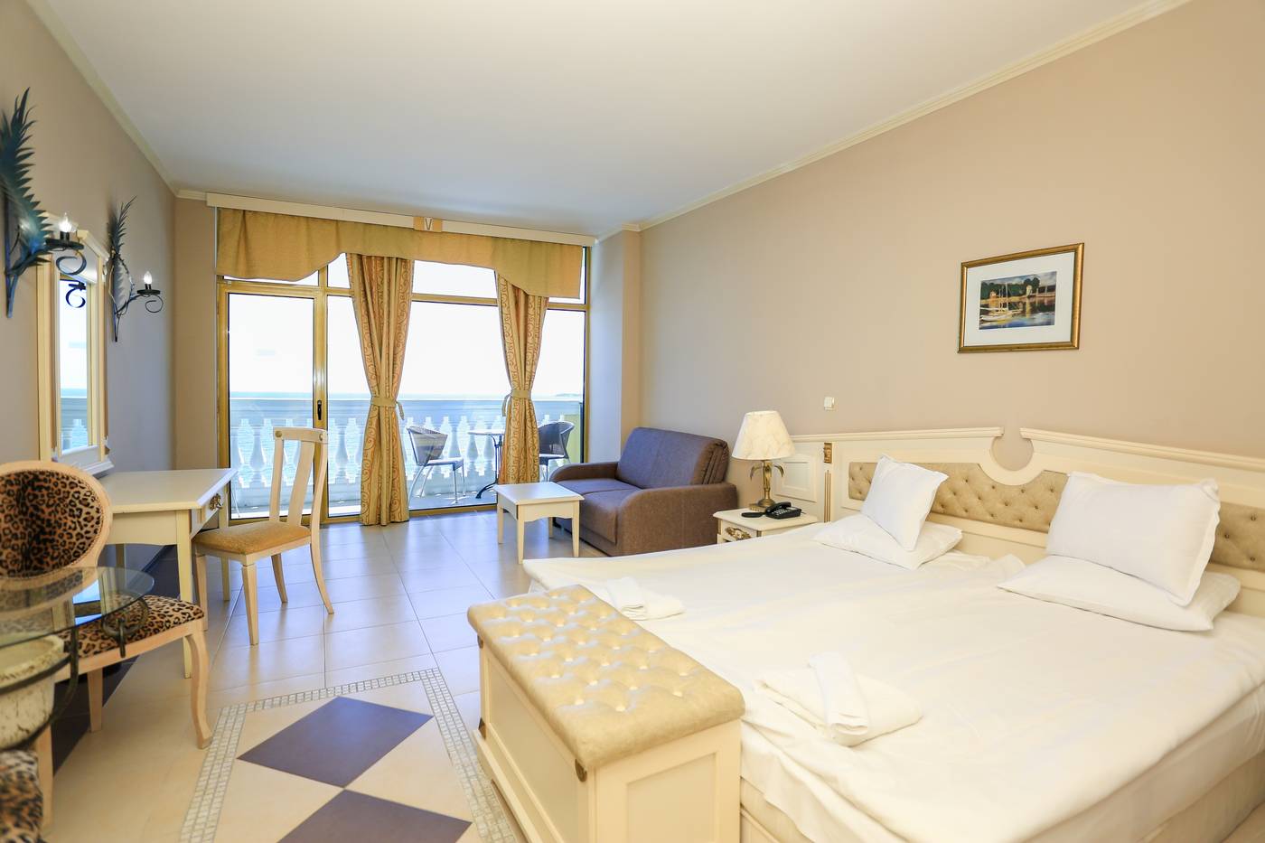 Imperial-Palace-Room-23