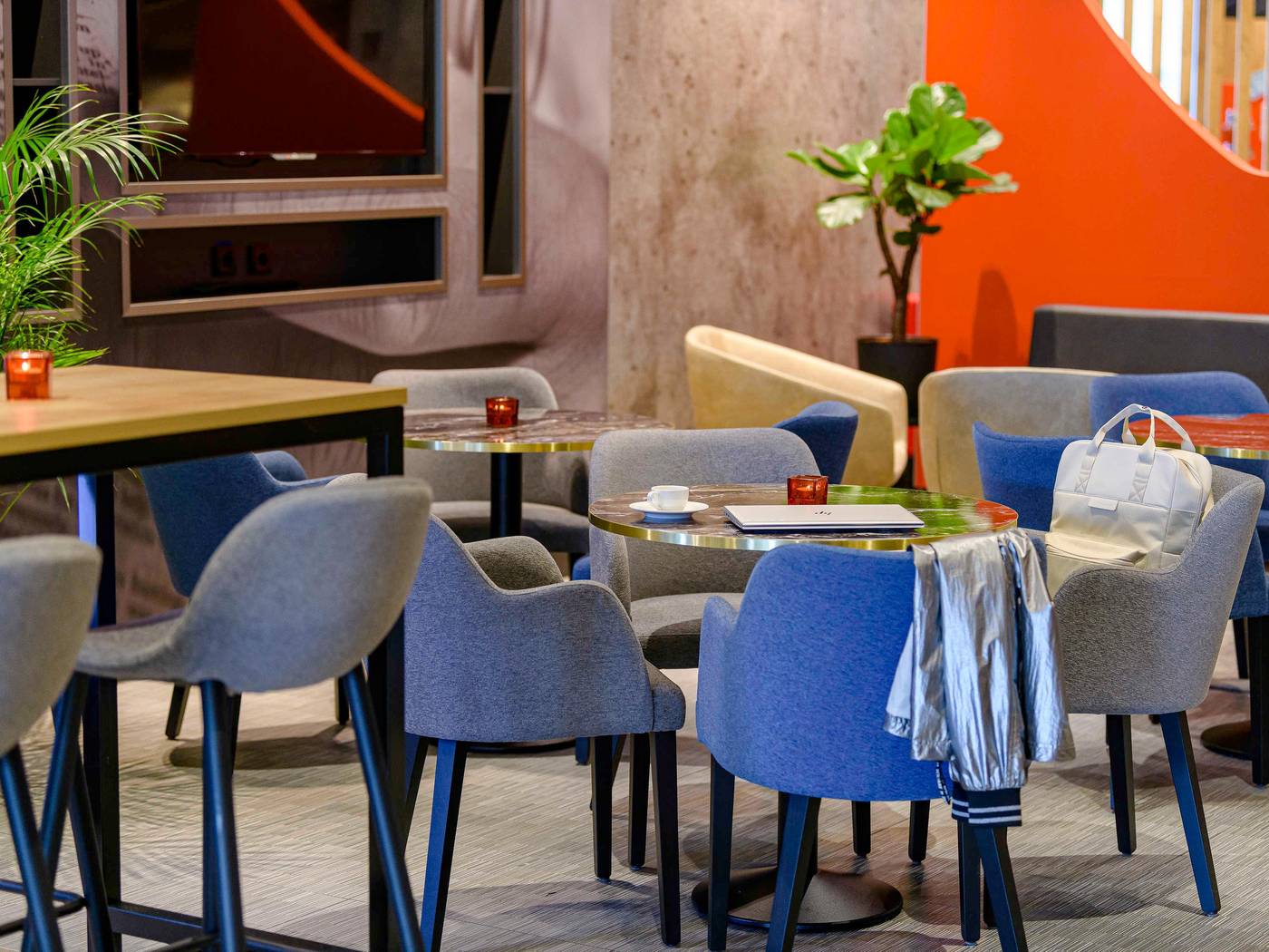 ibis-Berlin-Hauptbahnhof-Bar-19