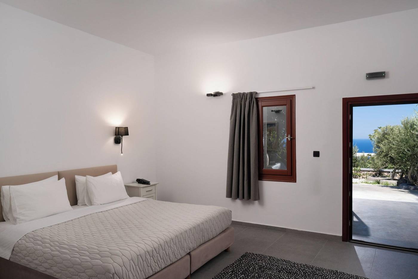 Splendour-Resort-Room-12