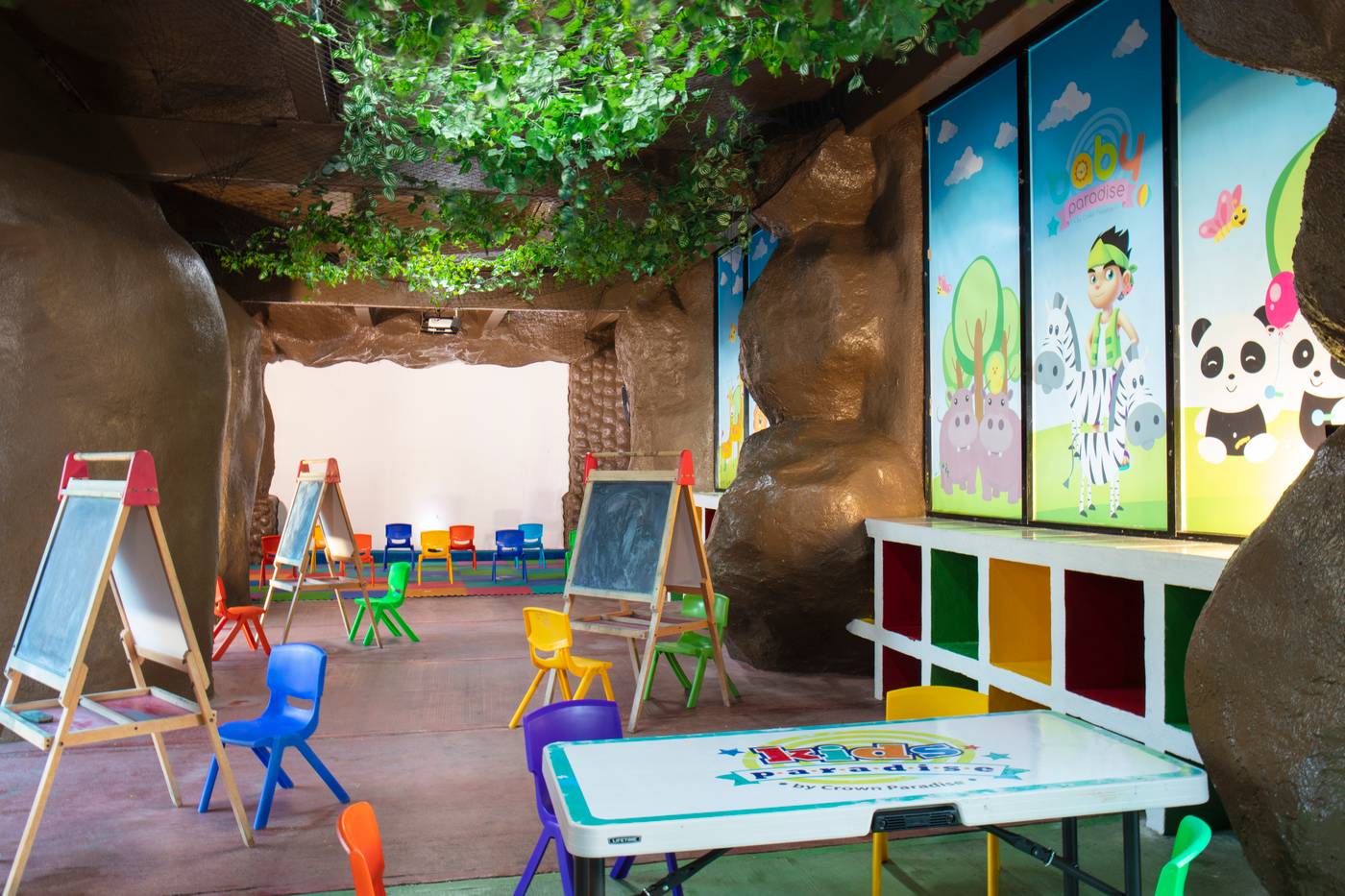 Crown-Paradise-Club-Cancun-Sports-and-Entertainment-56