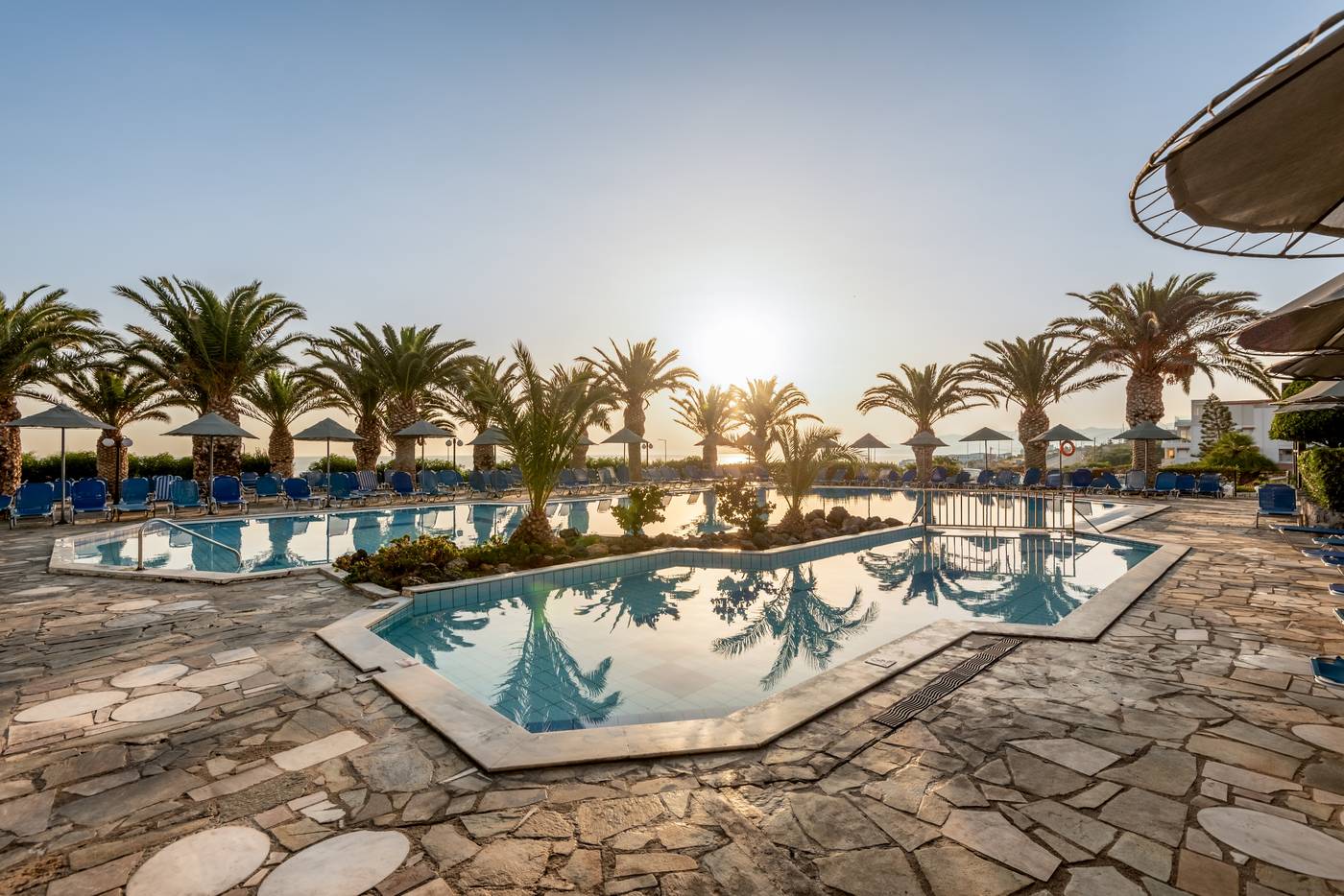 Mediterraneo-Hotel-Pool-12