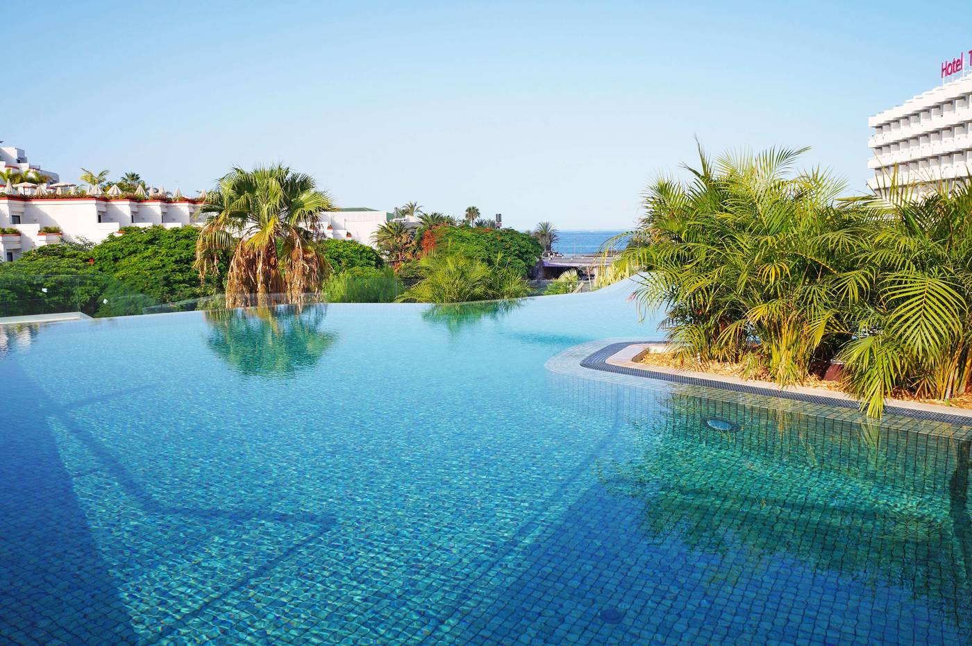 Alexandre-Hotel-Troya-Pool-13