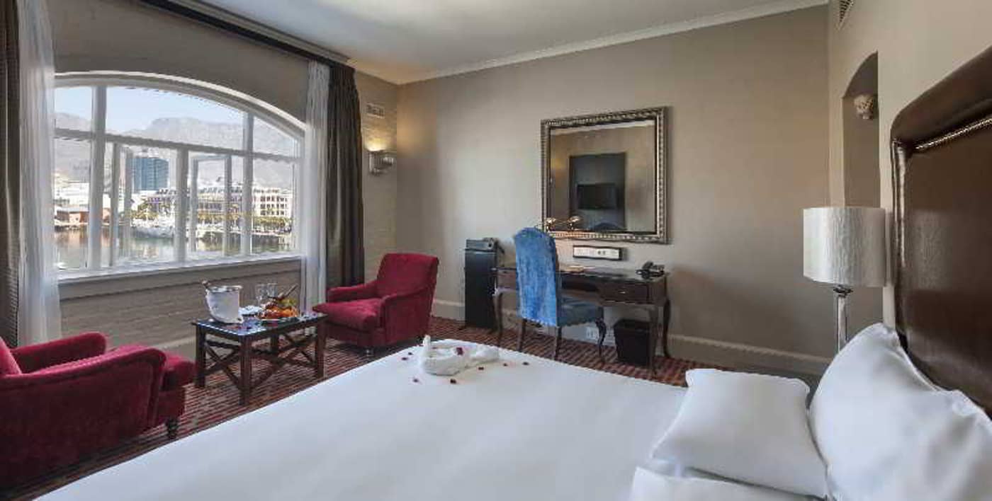 Victoria---Alfred-Hotel-by-Newmark-Room-35