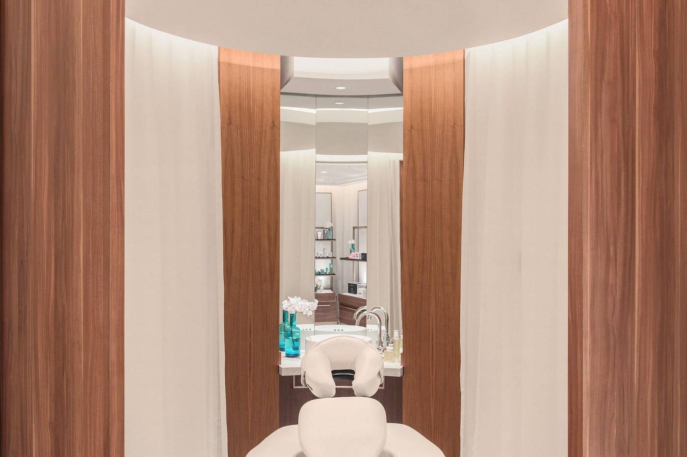 the-DOUGLAS--Autograph-Collection-Sports-and-Entertainment-60