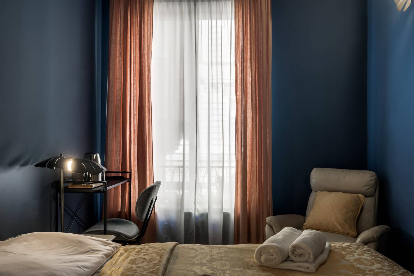 Louren---The-Bridge-Inn-Room-17