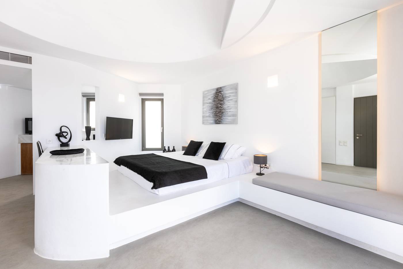 Heaven's Edge-Greece-Imerovigli-Room-10