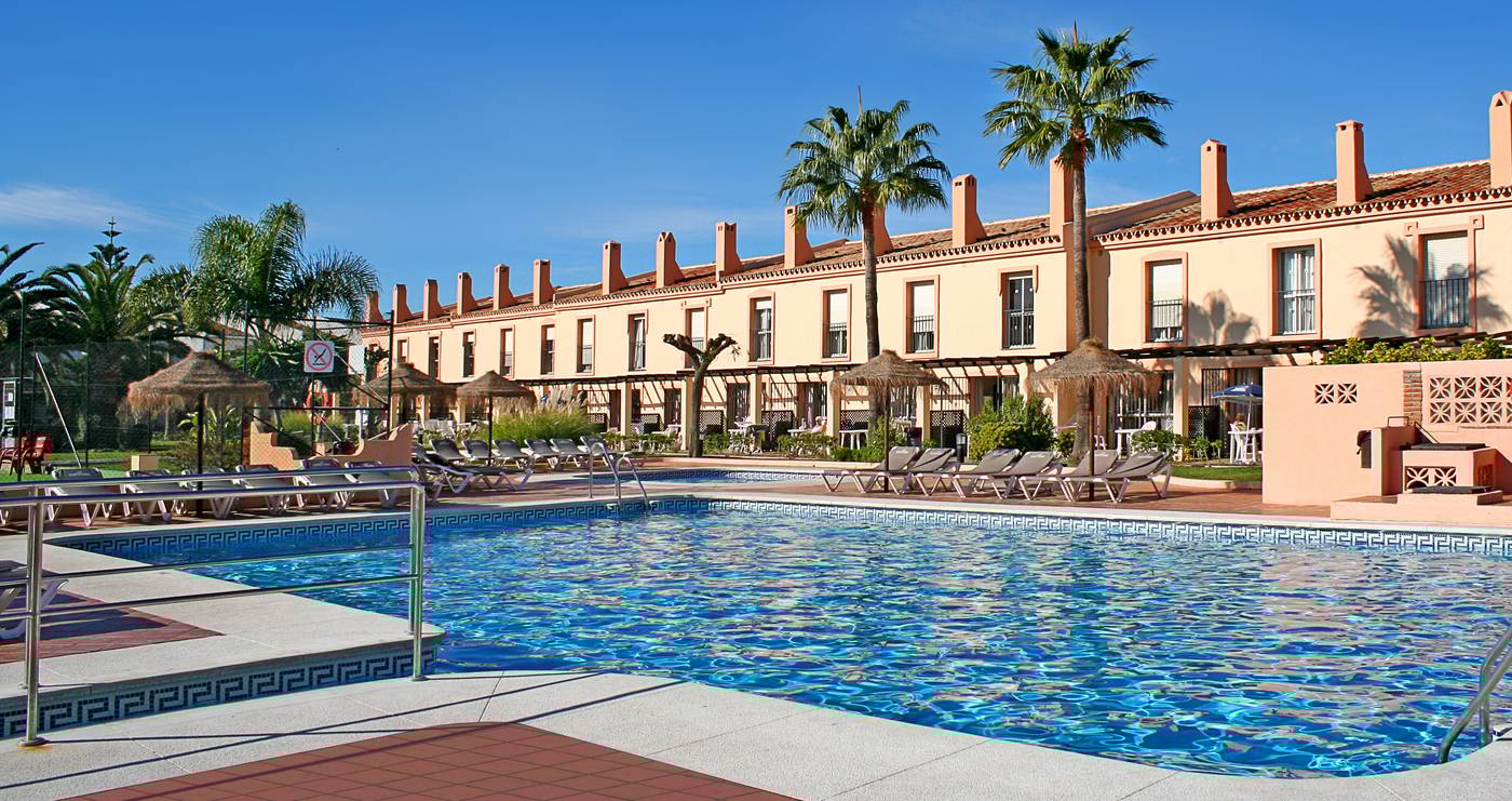 Ramada-Hotel---Suites-by-Wyndham-Costa-del-Sol-Pool-5