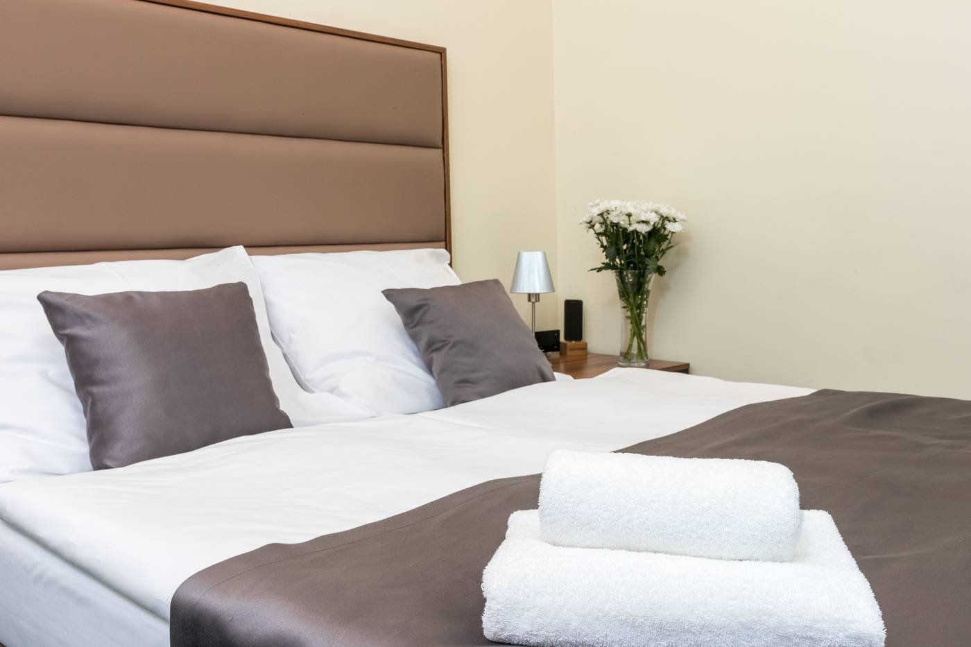 Aparthotel-Old-Town-Room-20