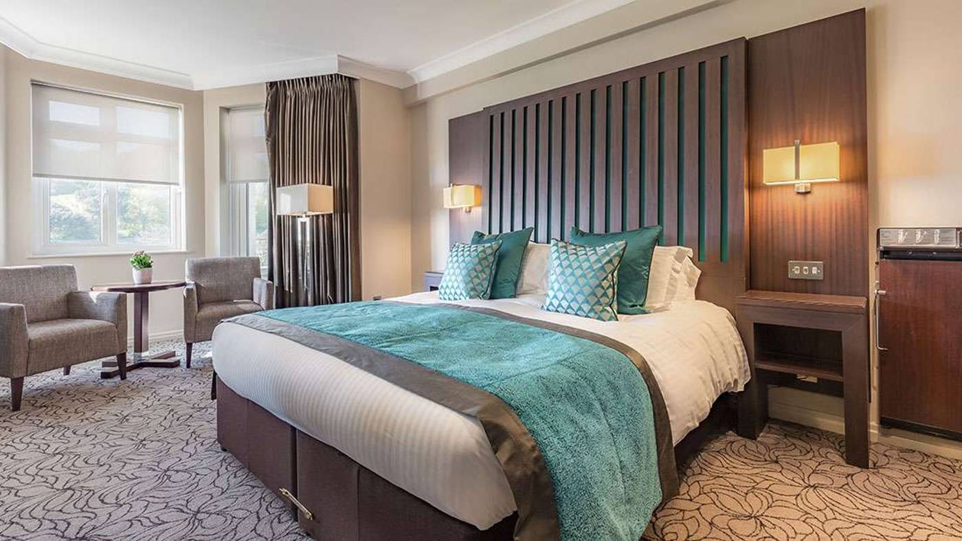 Grand-Jersey-Hotel---Spa-Room-3