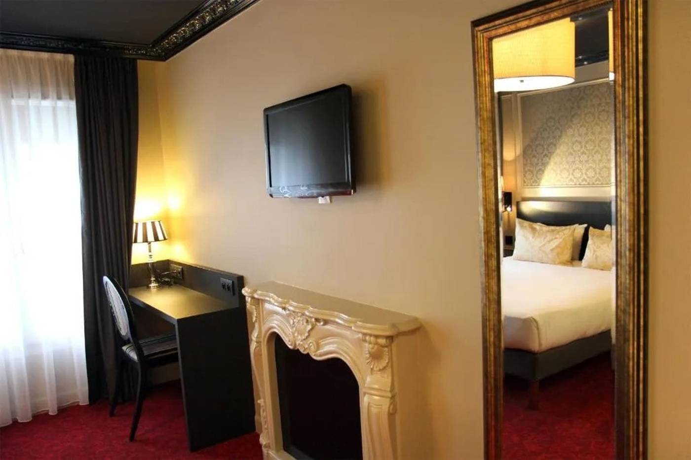 BEST-WESTERN-Hotel-Le-Montmartre-Saint-Pierre-Room-18