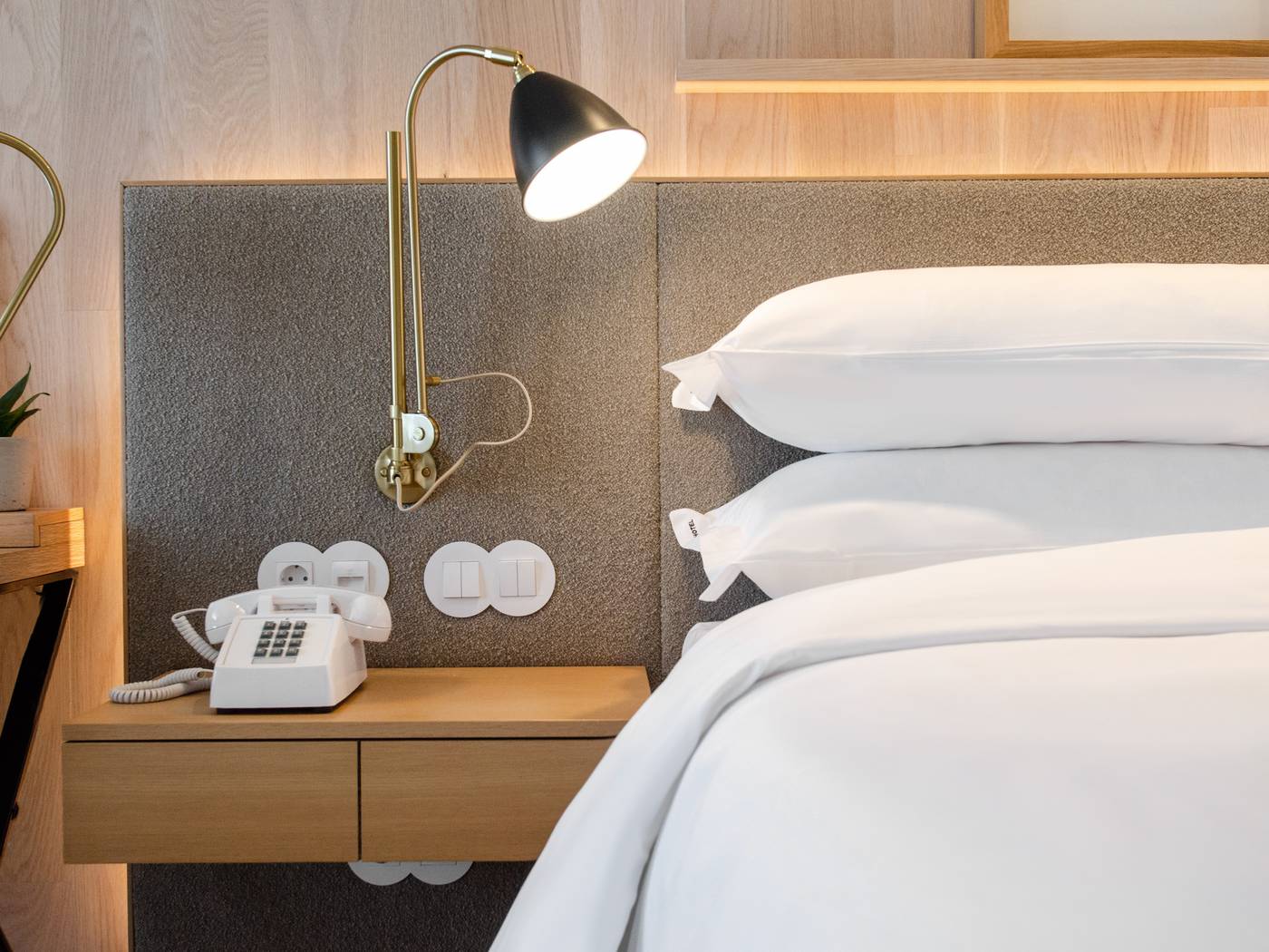 Browns-Avenue-Hotel-Room-41