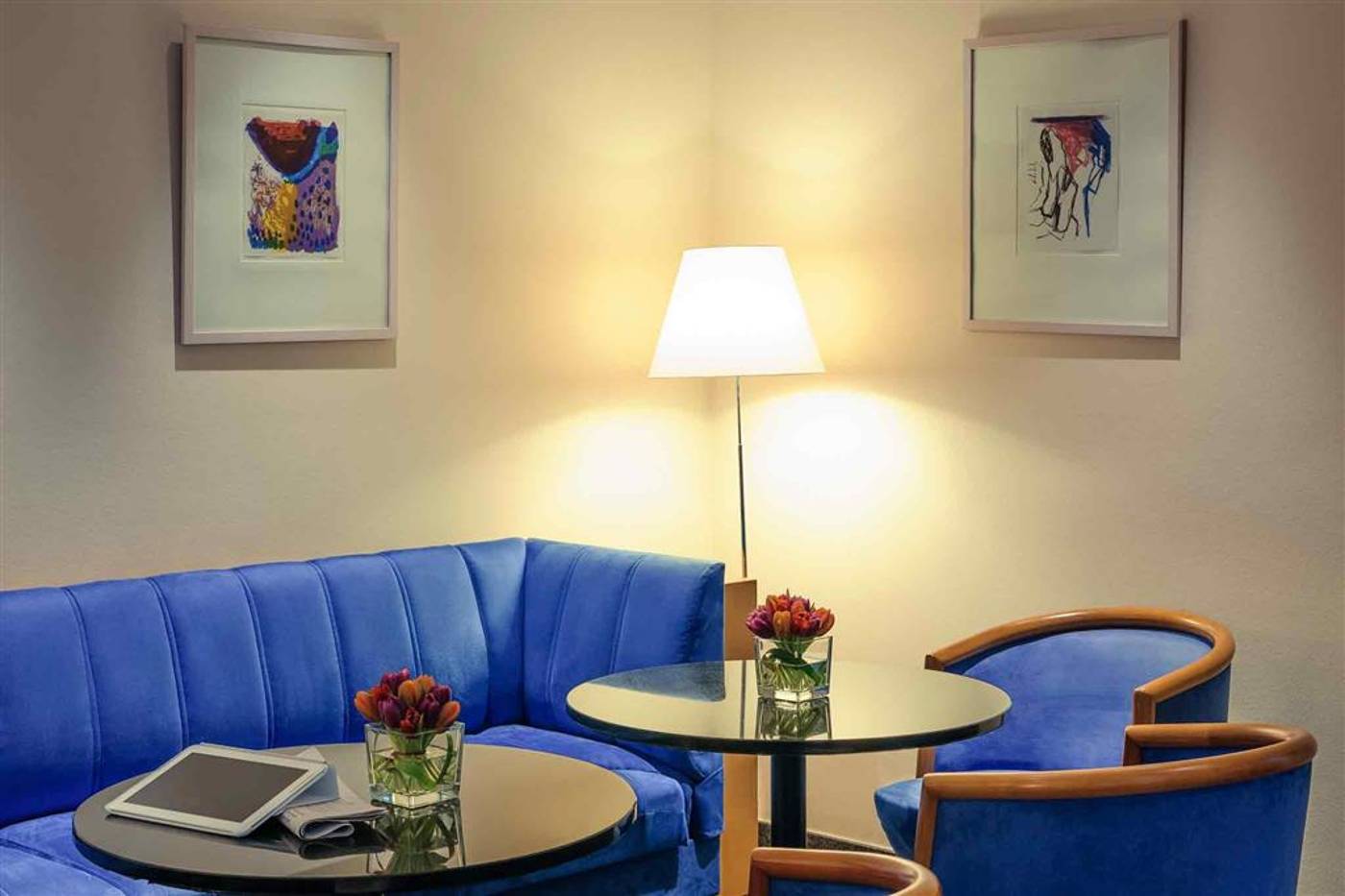 Mercure----Residenz-Berlin-Checkpoint-Charlie-Bar-26