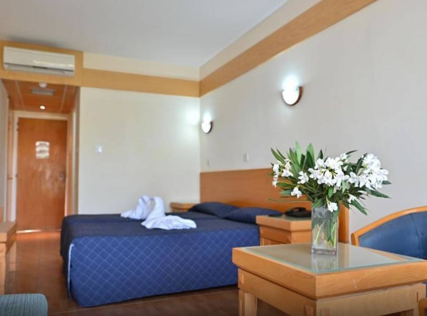 Veronica-Hotel-Room-21