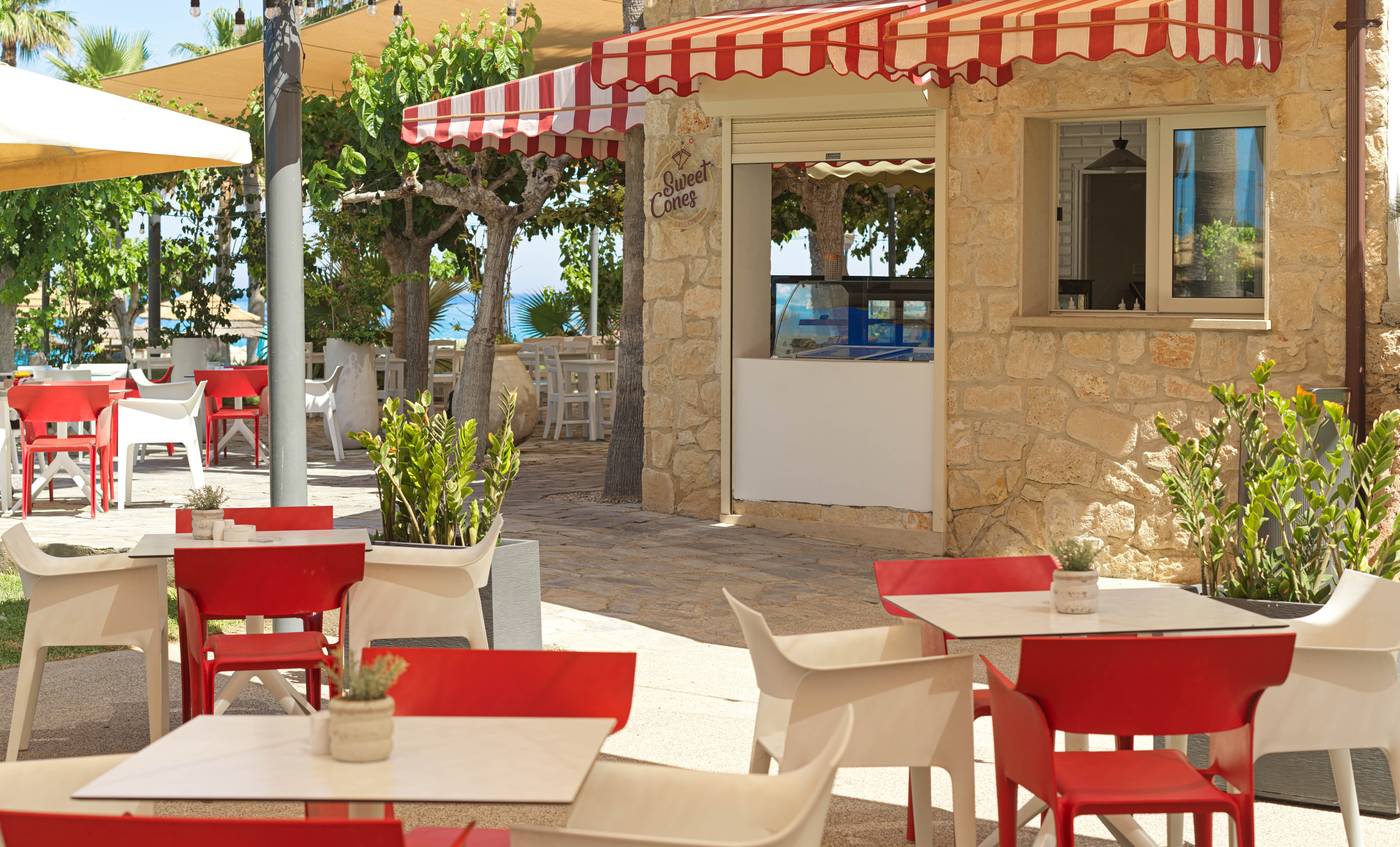 St--George-Beach-Hotel---Spa-Resort---Adults-Only--16---Restaurant-20