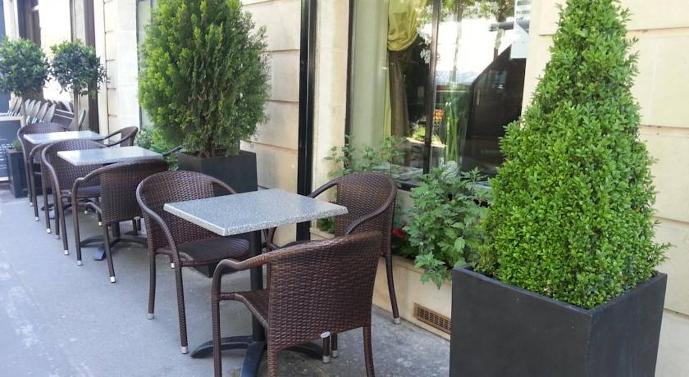 Derby-Eiffel-Terrace-18