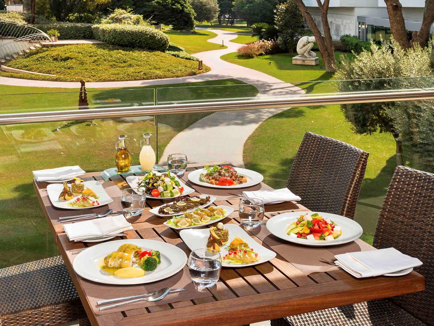 Swissotel-Grand-Efes-Izmir-Restaurant-16