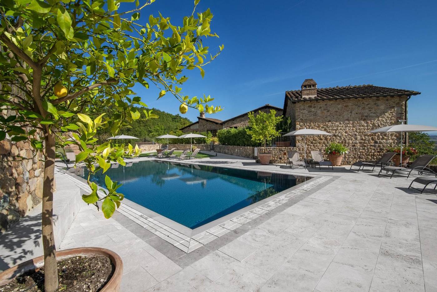 Relais-Le-Macine-Di-Stigliano-Pool-1