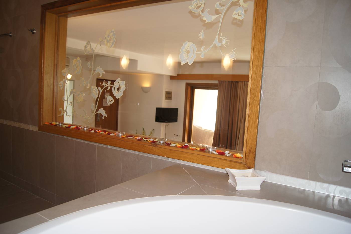 Kanapitsa-Mare-Room-49