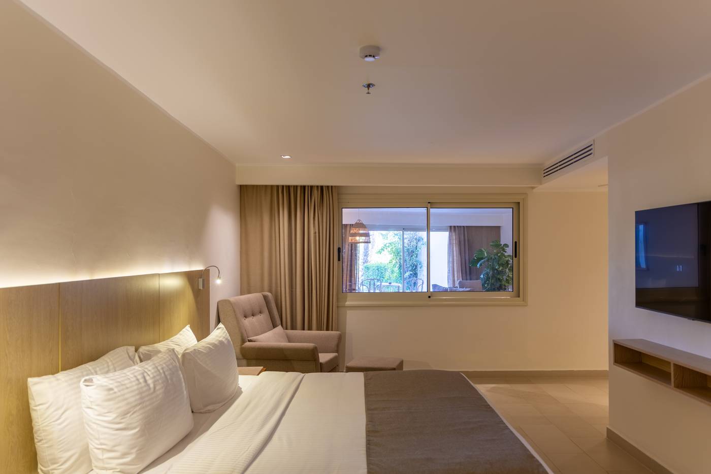 Fort Arabesque West Bay - Adult only