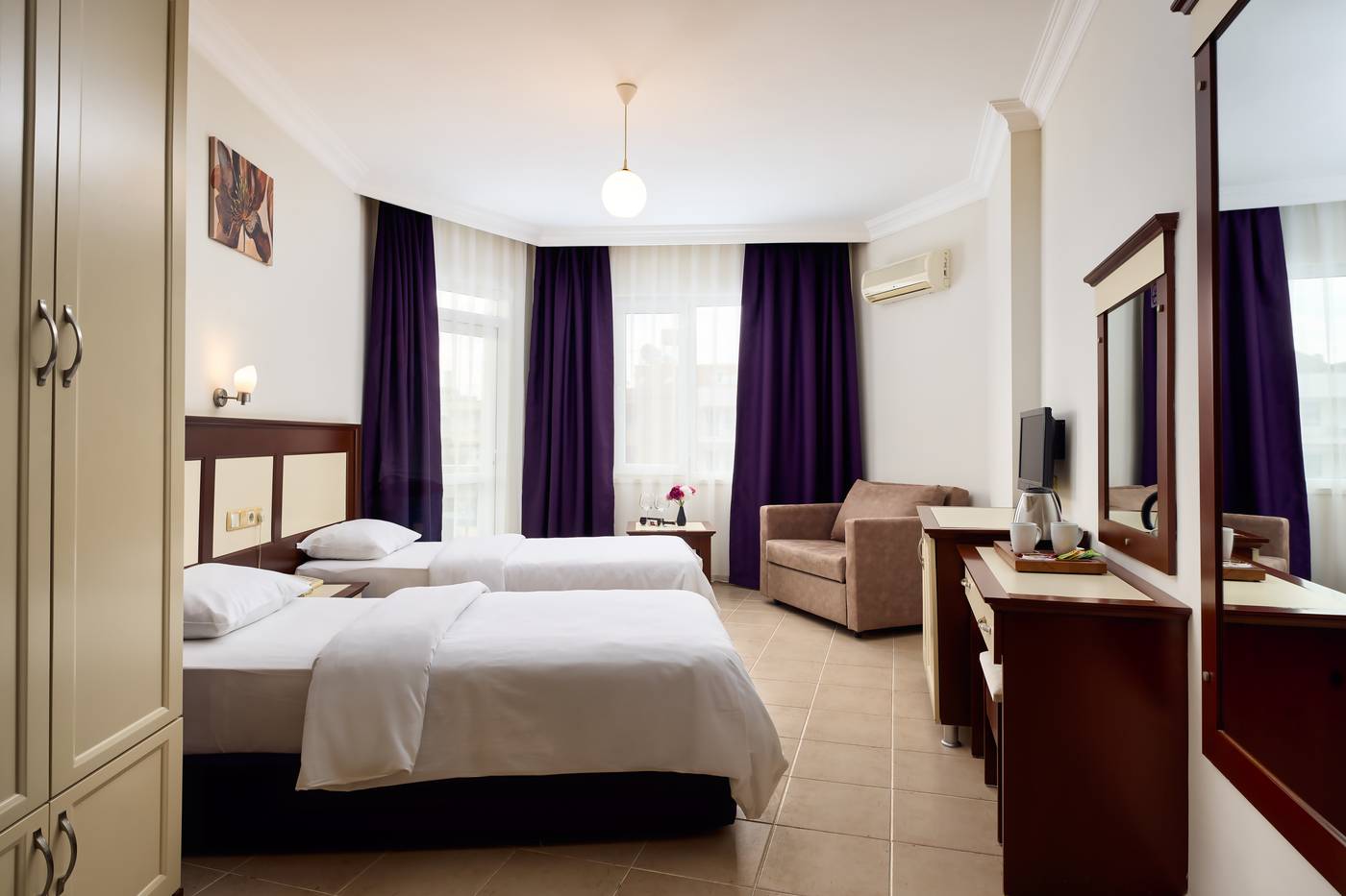Kaila City Hotel