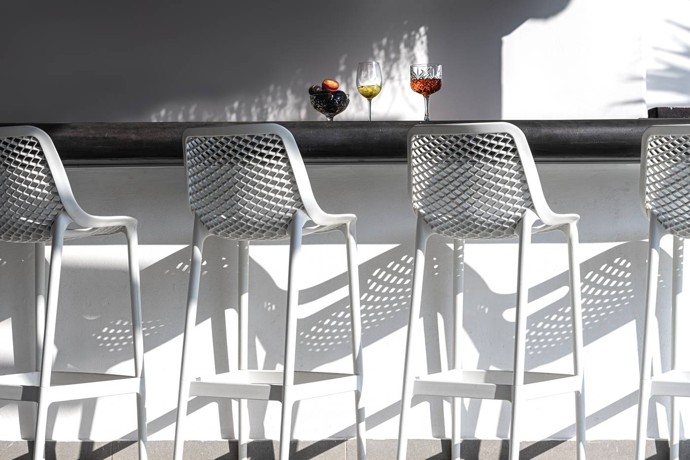 SMY-Mediterranean-White---Adults-Only-Bar-22