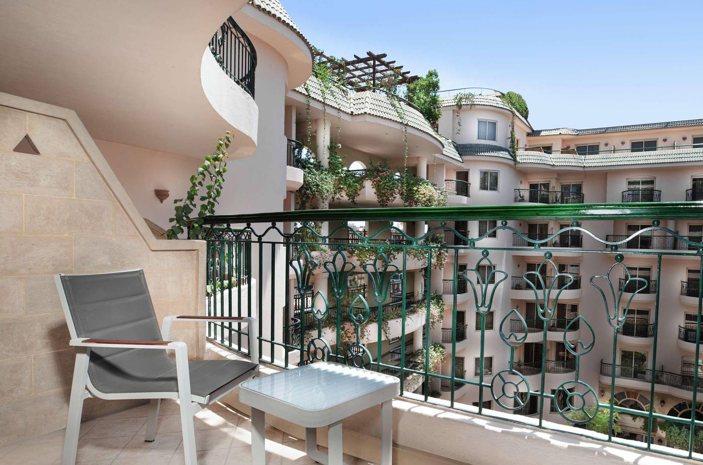 Steigenberger-Nile-Palace-Luxor-Room-1